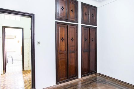Casa para alugar com 350m², 7 quartos e 8 vagas Casa para alugar com 350m², 7 quartos e 8 vagasQuarto 1