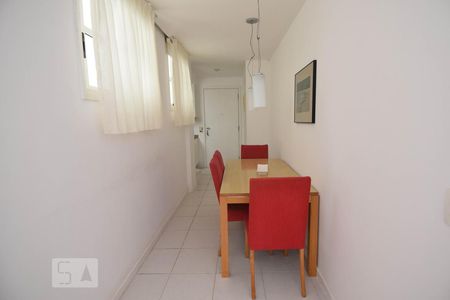 Sala de apartamento para alugar com 1 quarto, 50m² em Copacabana, Rio de Janeiro