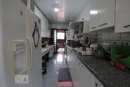 Casa à venda com 200m², 4 quartos e 4 vagasCozinha