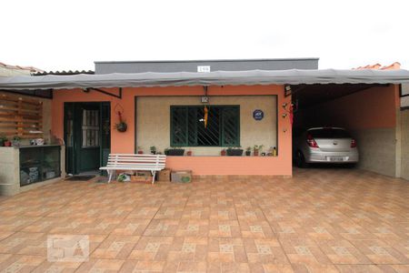 Casa à venda com 200m², 4 quartos e 4 vagasFachada
