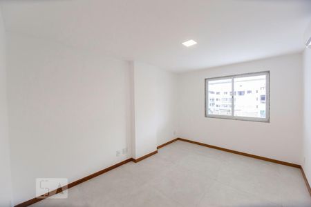 Quarto de apartamento para alugar com 3 quartos, 120m² em Recreio dos Bandeirantes, Rio de Janeiro