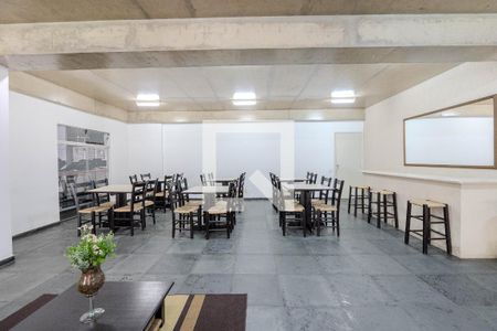 Apartamento para alugar com 60m², 2 quartos e 1 vaga Apartamento para alugar com 60m², 2 quartos e 1 vagaÁrea comum - Salão de festas