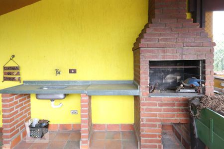 Casa à venda com 200m², 3 quartos e 3 vagasSalão com churrasqueira