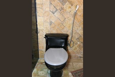 Casa à venda com 200m², 3 quartos e 3 vagasBanheiro da suíte