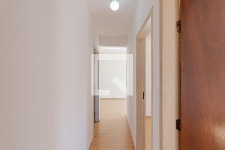 Corredor de apartamento para alugar com 2 quartos, 64m² em Vila Gumercindo, São Paulo