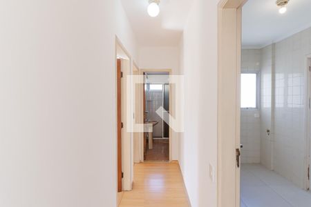 Corredor de apartamento para alugar com 2 quartos, 64m² em Vila Gumercindo, São Paulo