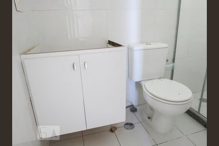 Banheiro de apartamento para alugar com 3 quartos, 63m² em Vila Butantã, São Paulo
