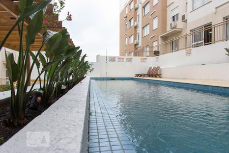 Apartamento à venda com 67m², 2 quartos e 1 vaga Apartamento à venda com 67m², 2 quartos e 1 vagaArea comum - Piscina