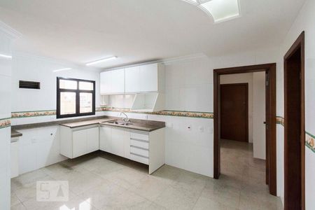 Apartamento para alugar com 308m², 5 quartos e 4 vagas Apartamento para alugar com 308m², 5 quartos e 4 vagasCozinha