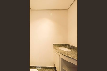 Apartamento para alugar com 308m², 5 quartos e 4 vagas Apartamento para alugar com 308m², 5 quartos e 4 vagasBanheiro