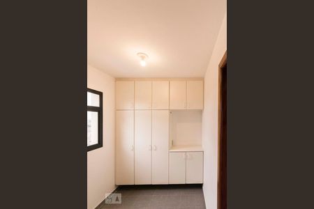 Apartamento para alugar com 308m², 5 quartos e 4 vagas Apartamento para alugar com 308m², 5 quartos e 4 vagasQuarto