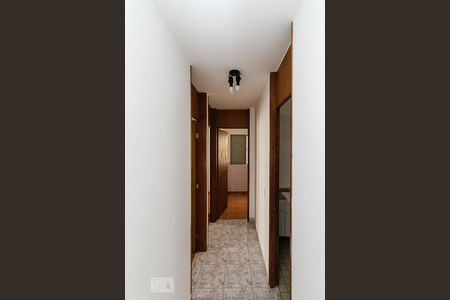 corredor de apartamento à venda com 3 quartos, 65m² em Vila Ivone, São Paulo