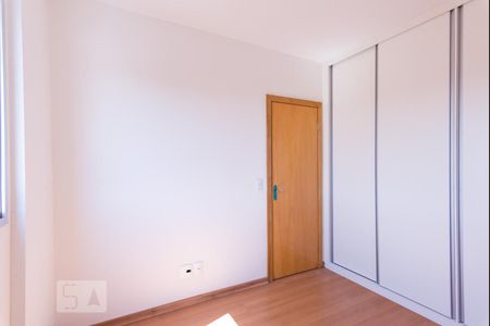 Quarto 1 de apartamento para alugar com 2 quartos, 85m² em Castelo, Belo Horizonte