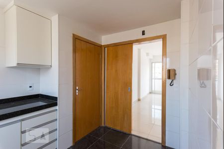 Apartamento para alugar com 85m², 2 quartos e 2 vagasCozinha
