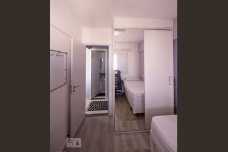 Apartamento à venda com 60m², 2 quartos e 2 vagasQuarto