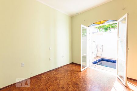 Casa à venda com 250m², 3 quartos e 2 vagas Casa à venda com 250m², 3 quartos e 2 vagasQuarto 2