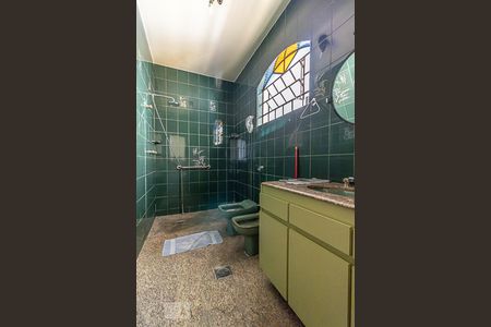 Casa à venda com 386m², 3 quartos e 8 vagasBanheiro da Suíte