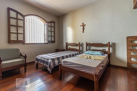 Casa à venda com 386m², 3 quartos e 8 vagasSuíte