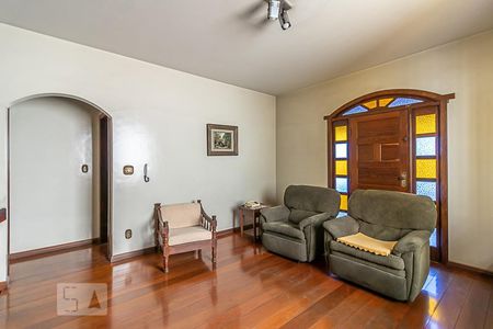 Casa à venda com 386m², 3 quartos e 8 vagasSala do Segundo Andar 