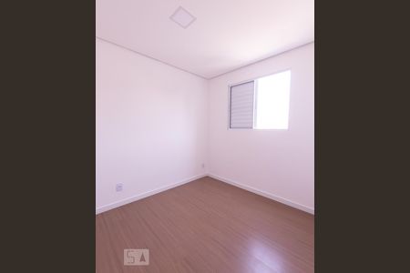 Quarto 2 de apartamento para alugar com 2 quartos, 39m² em Vila Formosa, São Paulo