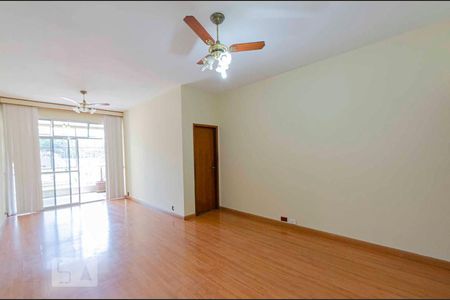 Sala de apartamento para alugar com 2 quartos, 110m² em Vila Isabel, Rio de Janeiro