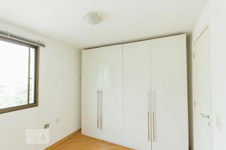 Apartamento à venda com 89m², 3 quartos e 1 vagaQuarto 2