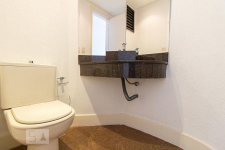 Lavabo de apartamento para alugar com 4 quartos, 160m² em Alto da Glória, Curitiba