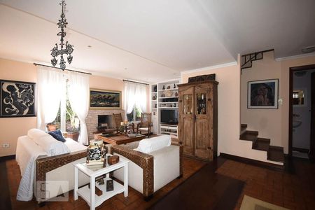 Sala de casa de condomínio para alugar com 3 quartos, 135m² em Jardim Ampliação, São Paulo