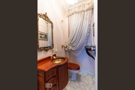 Apartamento à venda com 151m², 3 quartos e 1 vaga Apartamento à venda com 151m², 3 quartos e 1 vagaLavabo