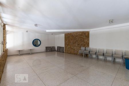 Apartamento à venda com 151m², 3 quartos e 1 vaga Apartamento à venda com 151m², 3 quartos e 1 vagaÁrea comum - Salão de festas