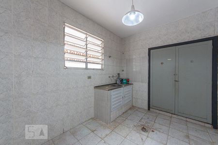 Casa à venda com 250m², 2 quartos e 1 vaga Casa à venda com 250m², 2 quartos e 1 vagaCozinha