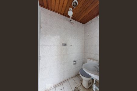 Casa à venda com 250m², 2 quartos e 1 vaga Casa à venda com 250m², 2 quartos e 1 vagaBanheiro - Edícula