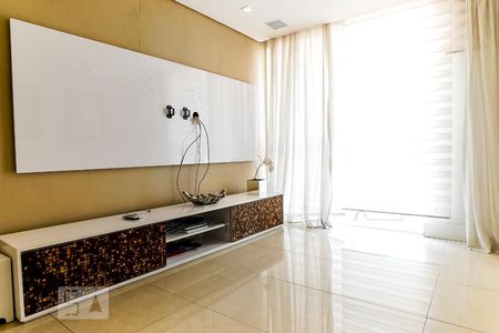 Sala de casa à venda com 2 quartos, 270m² em Vila Maria Alta, São Paulo