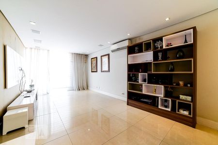 Sala de casa à venda com 2 quartos, 270m² em Vila Maria Alta, São Paulo