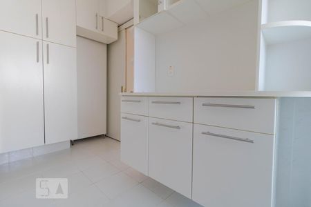 Apartamento à venda com 170m², 3 quartos e 2 vagas Apartamento à venda com 170m², 3 quartos e 2 vagasCozinha