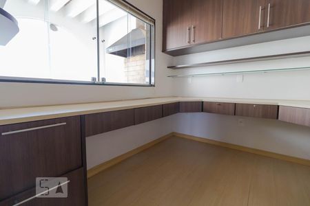 Apartamento à venda com 170m², 3 quartos e 2 vagas Apartamento à venda com 170m², 3 quartos e 2 vagasEscritório