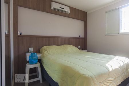 Casa à venda com 270m², 4 quartos e 8 vagas Casa à venda com 270m², 4 quartos e 8 vagasFundo - suíte