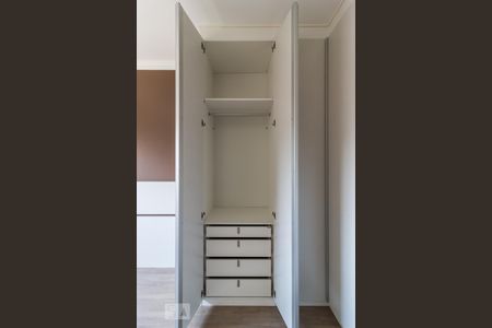 Apartamento à venda com 72m², 2 quartos e 1 vaga Apartamento à venda com 72m², 2 quartos e 1 vagaSuíte