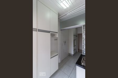 Apartamento à venda com 72m², 2 quartos e 1 vaga Apartamento à venda com 72m², 2 quartos e 1 vagaÁrea de serviço