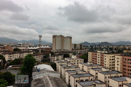 Vista do Quarto 1 de apartamento para alugar com 2 quartos, 53m² em Del Castilho, Rio de Janeiro