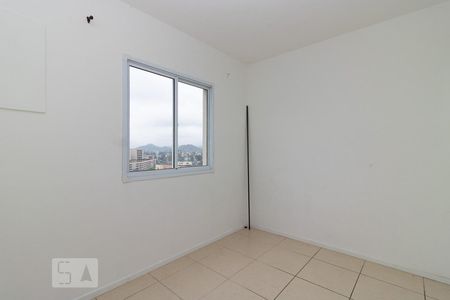 Quarto 1 de apartamento para alugar com 2 quartos, 53m² em Del Castilho, Rio de Janeiro
