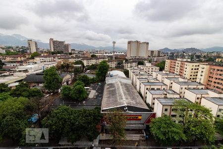 Vista da sala de apartamento para alugar com 2 quartos, 53m² em Del Castilho, Rio de Janeiro