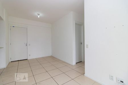 Sala de apartamento para alugar com 2 quartos, 53m² em Del Castilho, Rio de Janeiro