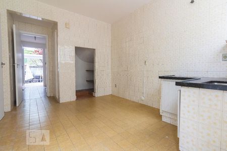 Casa à venda com 156m², 3 quartos e 2 vagasCozinha