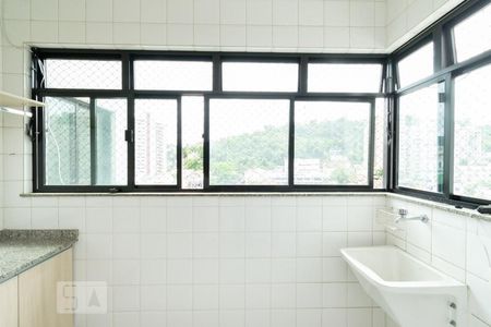 Apartamento para alugar com 102m², 3 quartos e 1 vagaÁrea de Serviço