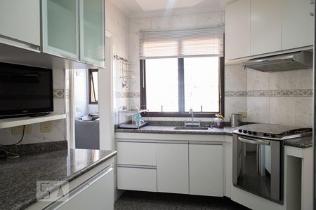 Apartamento à venda com 109m², 3 quartos e 2 vagas Apartamento à venda com 109m², 3 quartos e 2 vagasCOZINHA