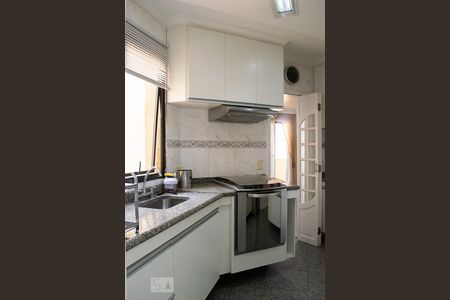 Apartamento à venda com 109m², 3 quartos e 2 vagas Apartamento à venda com 109m², 3 quartos e 2 vagasCOZINHA