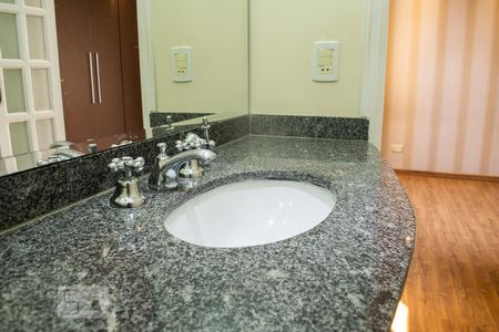 Apartamento à venda com 109m², 3 quartos e 2 vagas Apartamento à venda com 109m², 3 quartos e 2 vagasBANHEIRO QUARTO 2