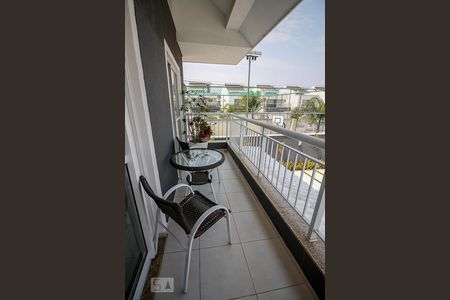 Casa de condomínio à venda com 280m², 5 quartos e 2 vagas Casa de condomínio à venda com 280m², 5 quartos e 2 vagasVaranda