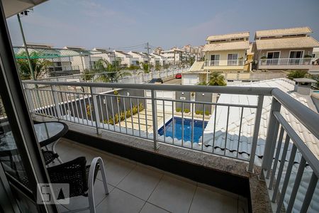 Casa de condomínio à venda com 280m², 5 quartos e 2 vagas Casa de condomínio à venda com 280m², 5 quartos e 2 vagasVaranda